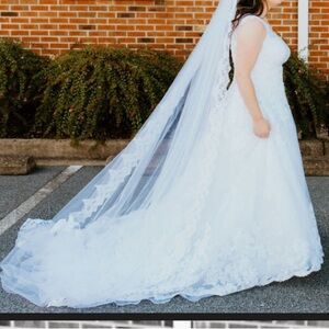 Laced White Bridal Gown with Flowing Beautiful Veil. 👰👰🏻‍♀️